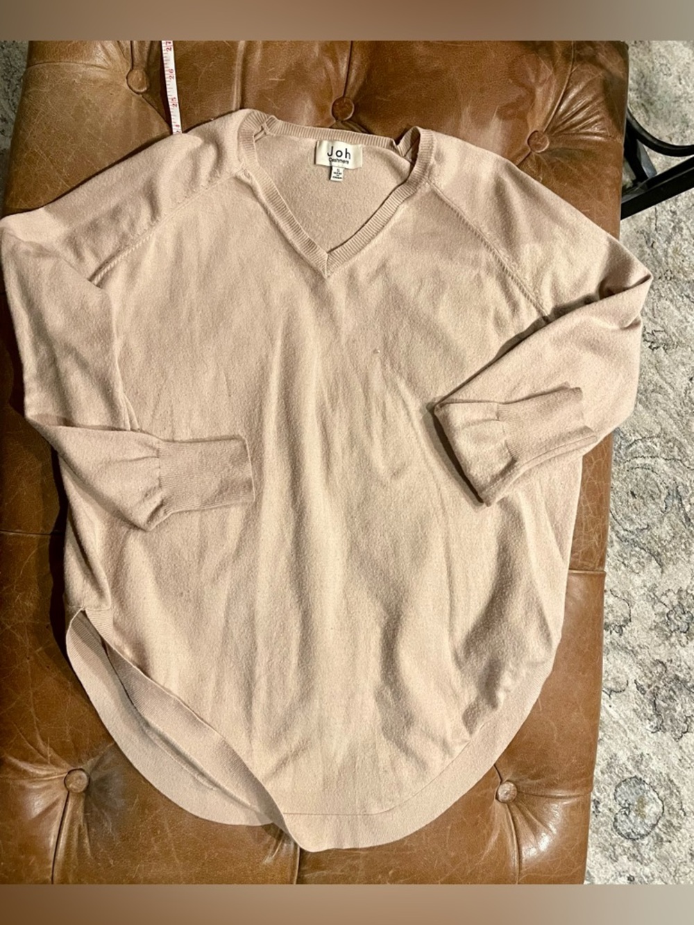 Cashmere Women's V-Neck Lightweight Sweater in Light Beige
